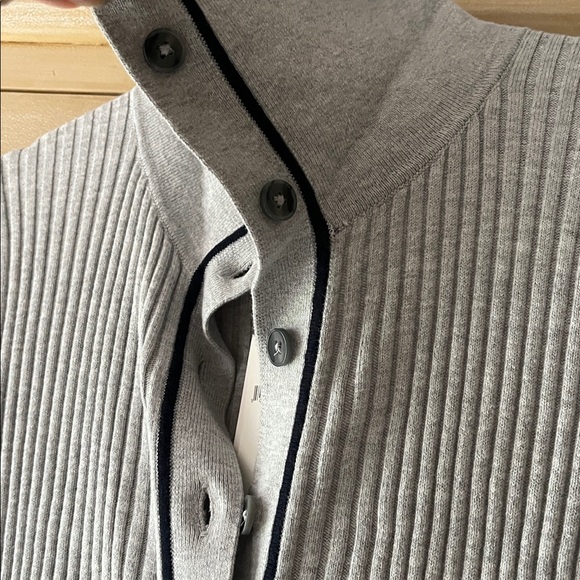 Banana Republic Light Gray-black accents Ribbed Cardigan-size XS-NWT - Picture 5 of 6